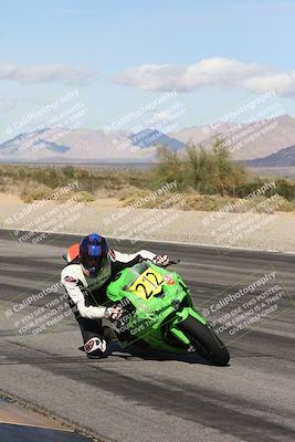 media/Nov-16-2025-Race Pace (Sun) [[8c5fa54630]]/Verified Riders/4-Turn 3 Inside (1050am)/